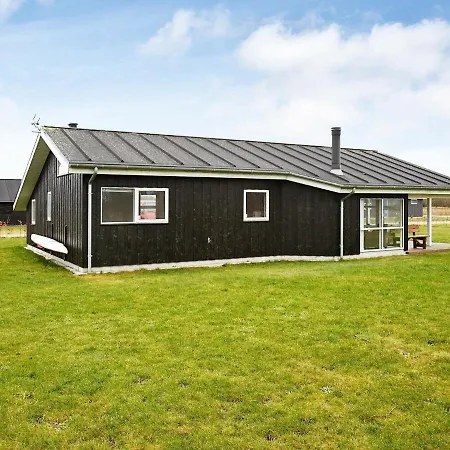 6 Person In Hadsund * Øster Hurup